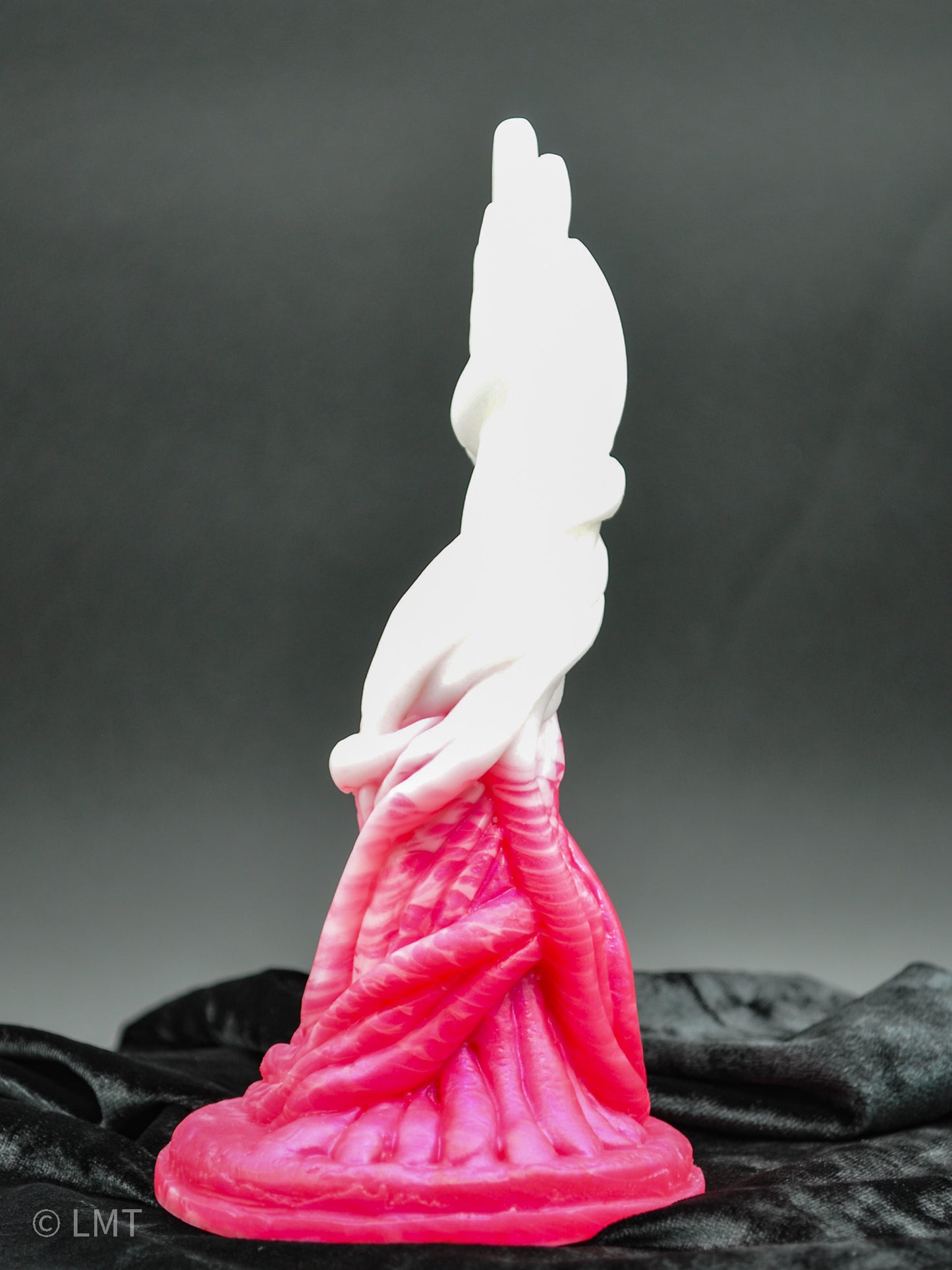 Medium Tendrils in Strawberry Swirl. 00-50 MEDIUM Firmness