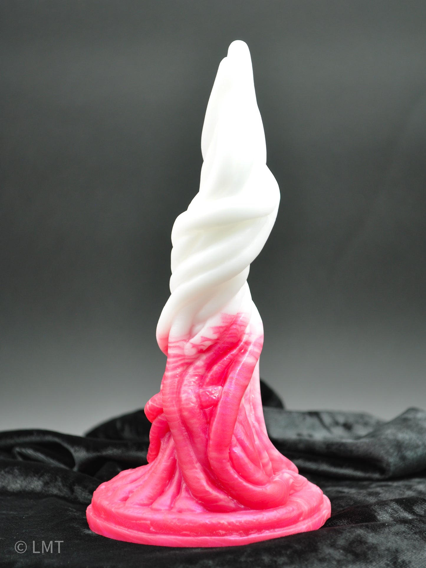 Medium Tendrils in Strawberry Swirl. 00-50 MEDIUM Firmness