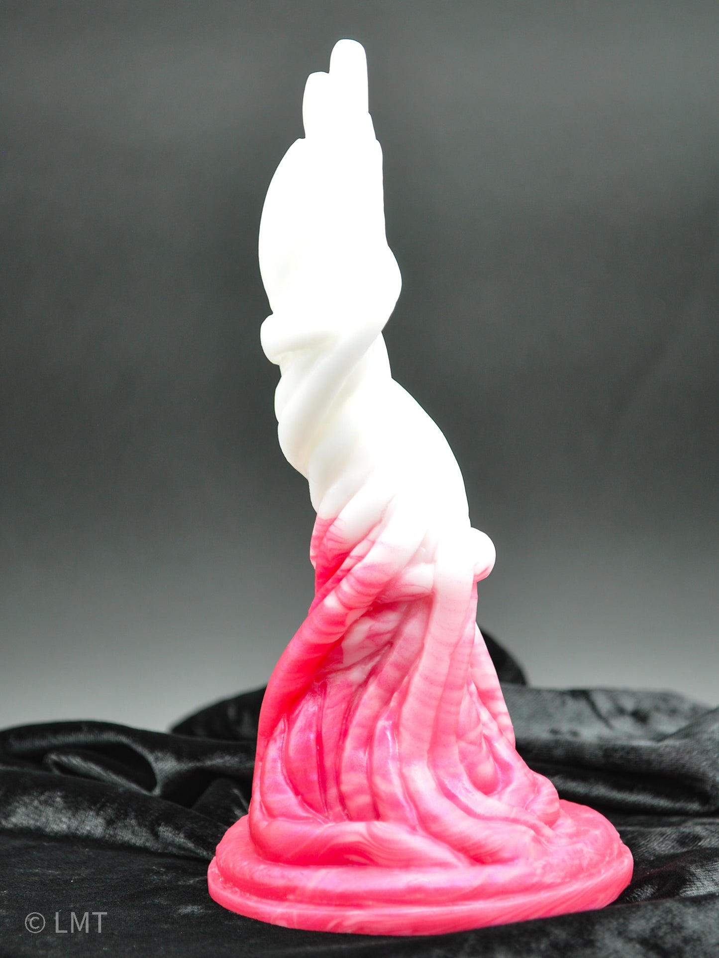Medium Tendrils in Strawberry Swirl. 00-50 MEDIUM Firmness