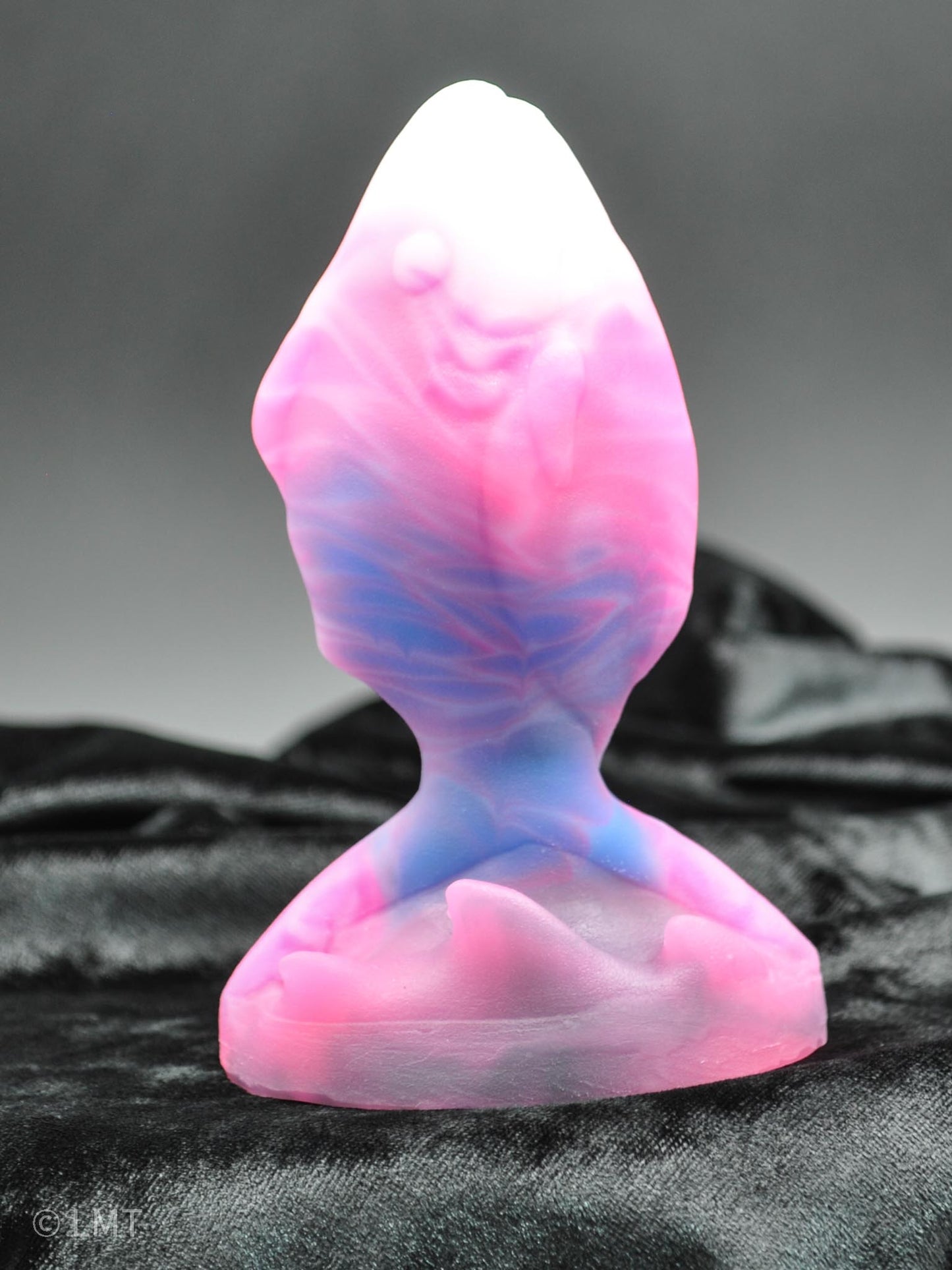 Medium Amity the Shork! MEDIUM (00-50) UV Reactive!