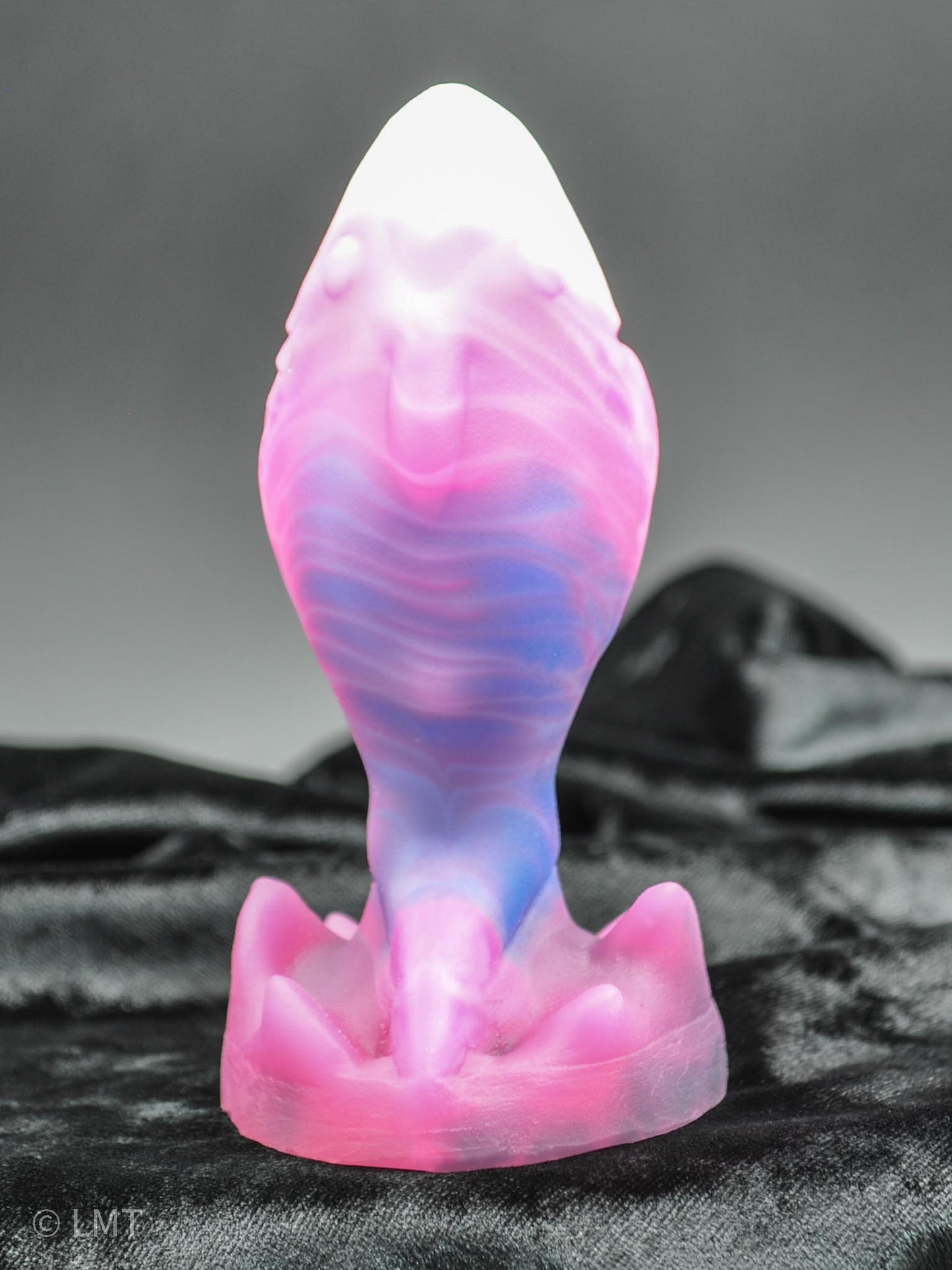 Medium Amity the Shork! MEDIUM (00-50) UV Reactive!
