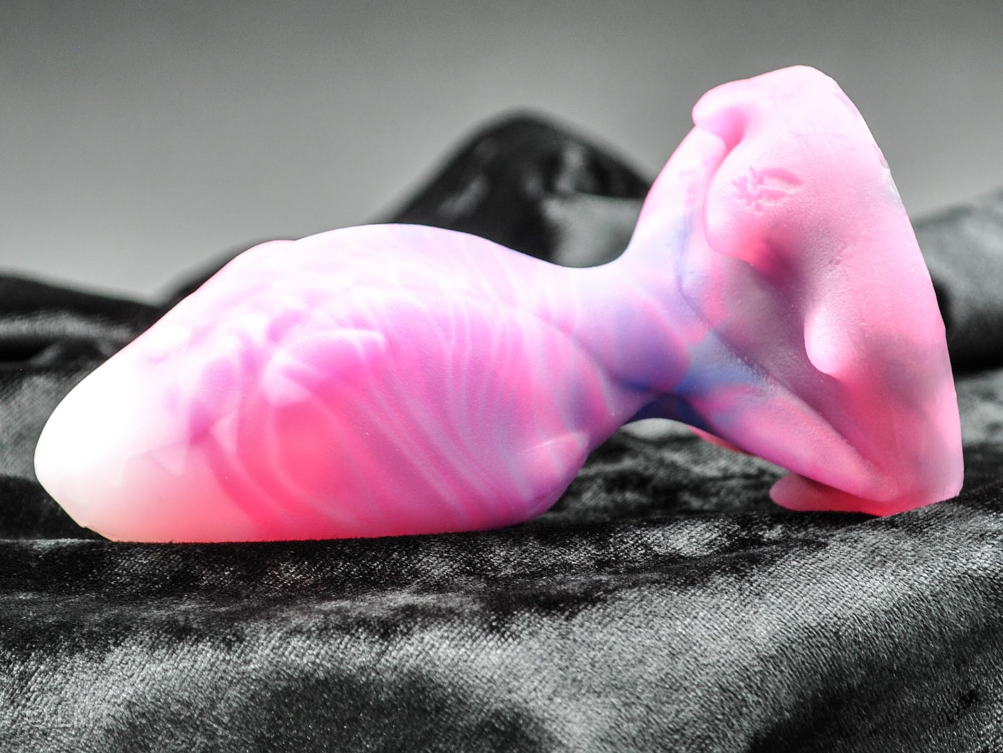 Medium Amity the Shork! MEDIUM (00-50) UV Reactive!