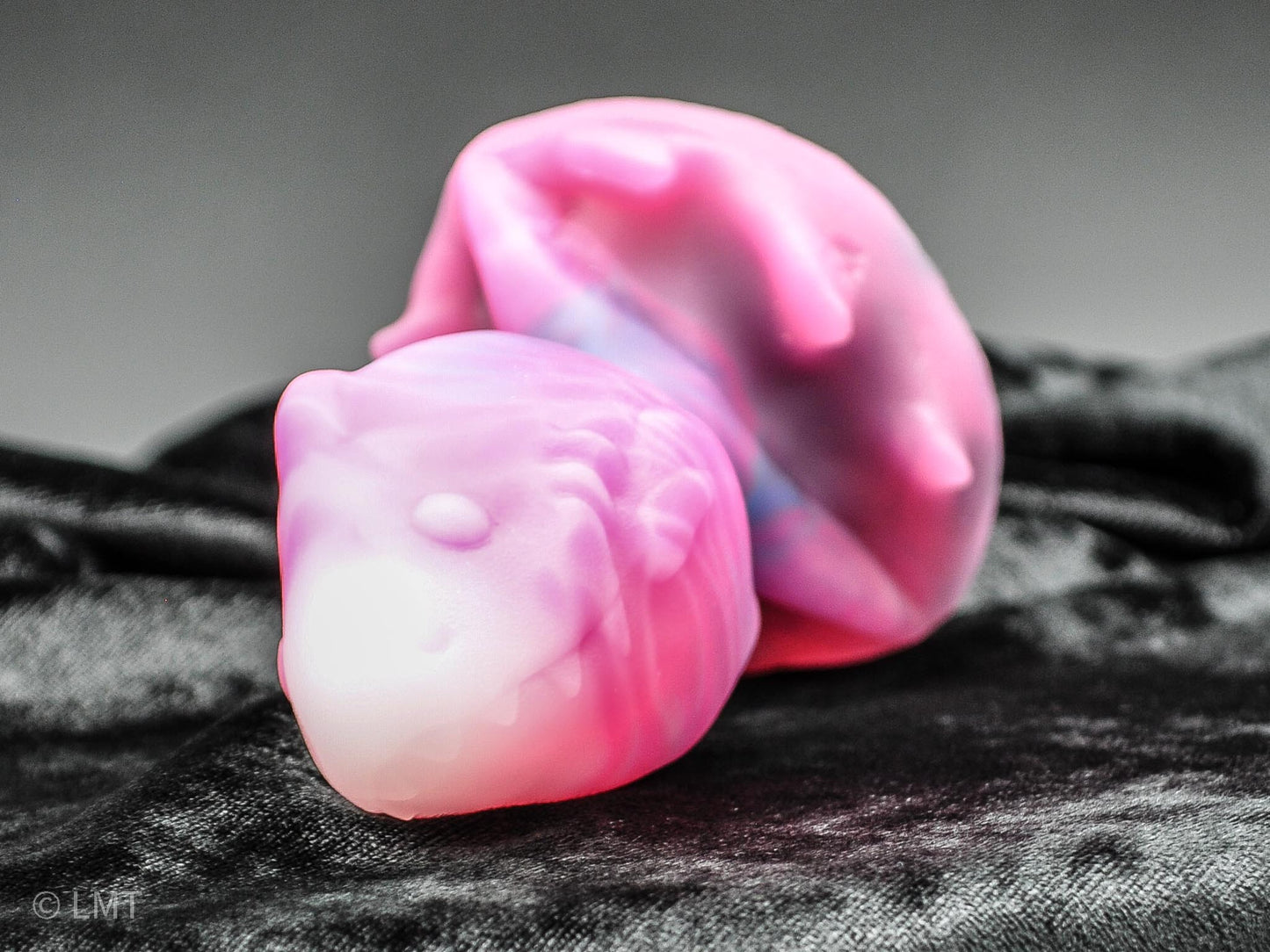 Medium Amity the Shork! MEDIUM (00-50) UV Reactive!