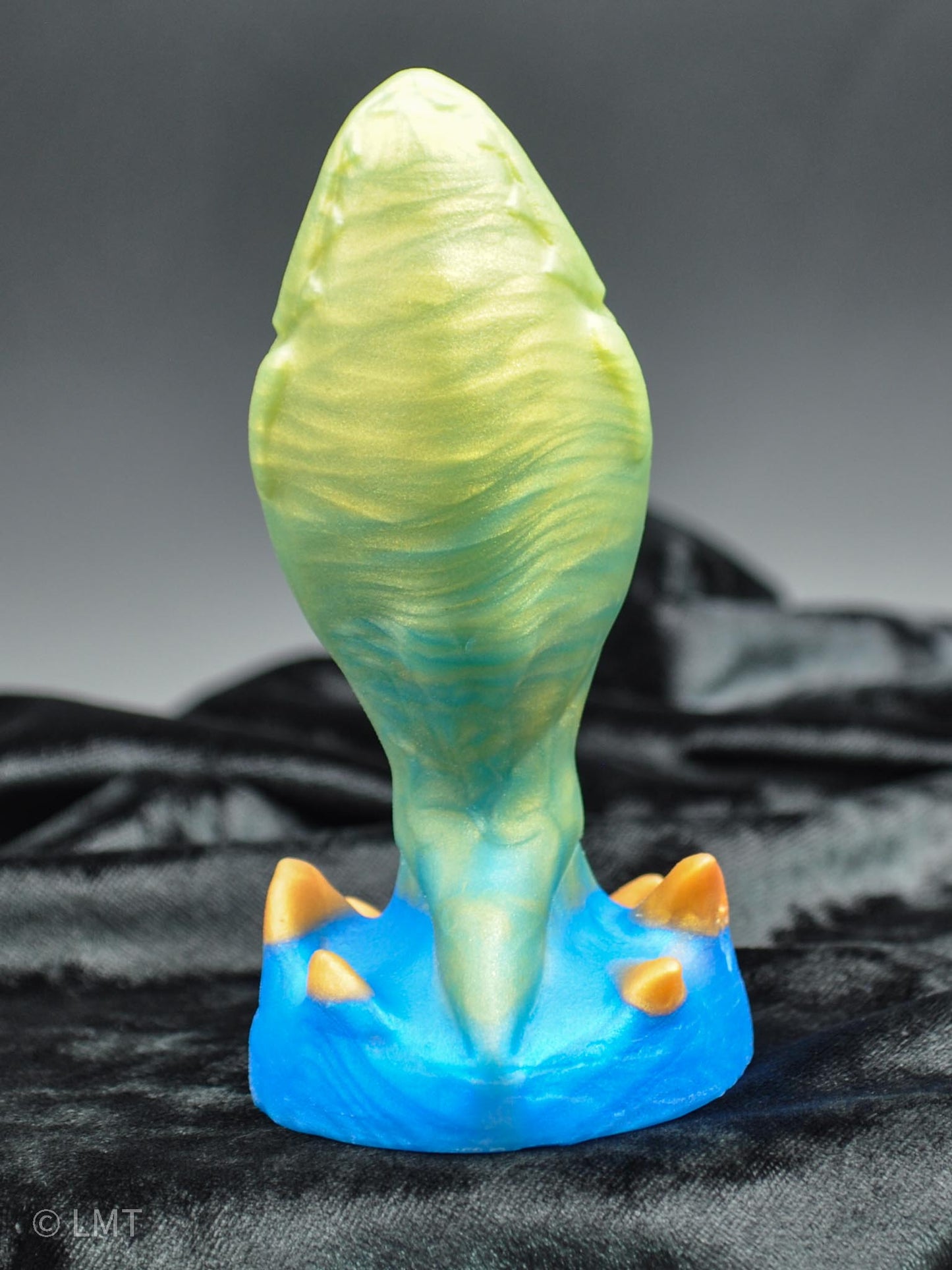 Medium Amity the Shork! MEDIUM (00-50)