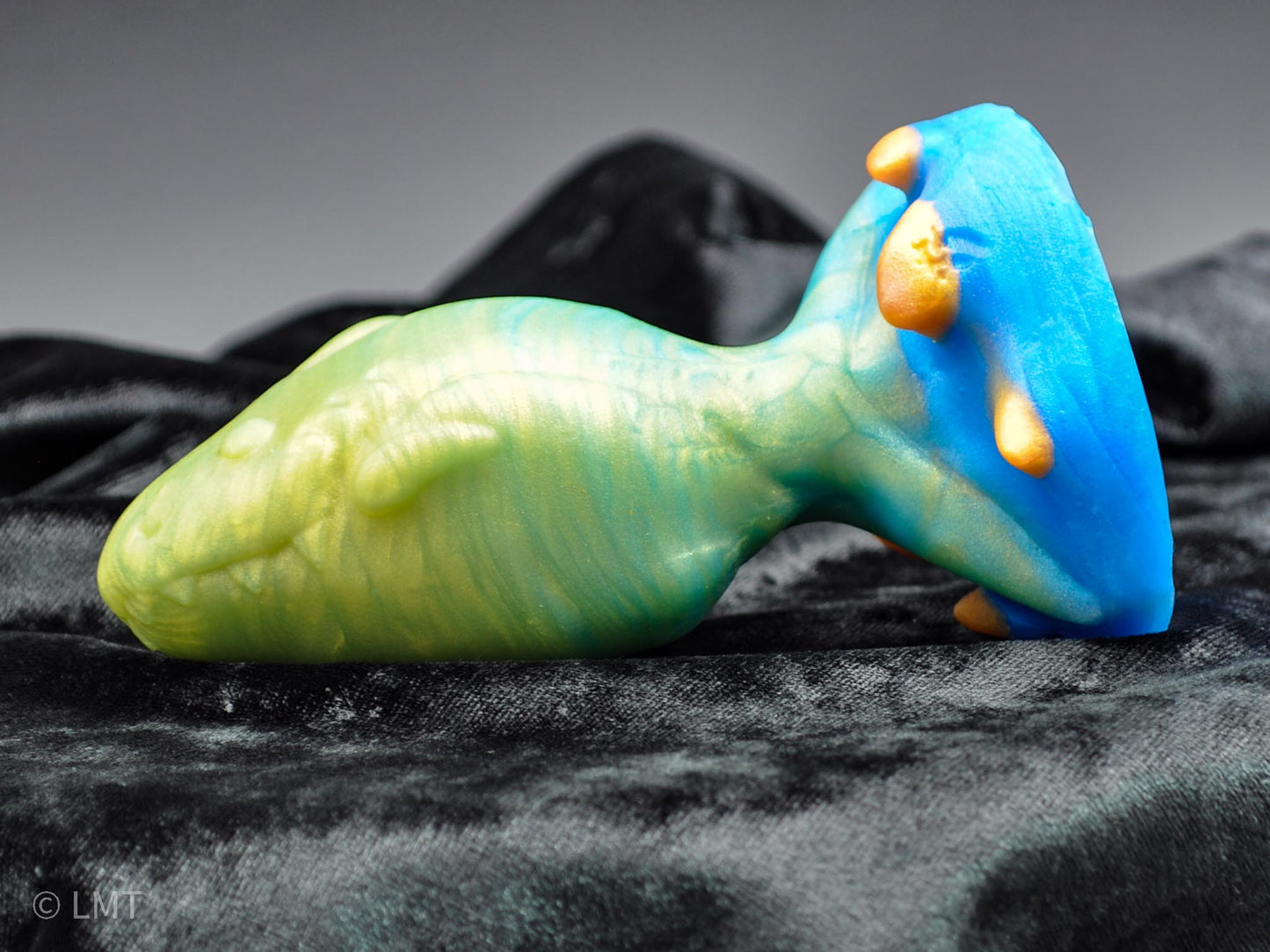 Medium Amity the Shork! MEDIUM (00-50)
