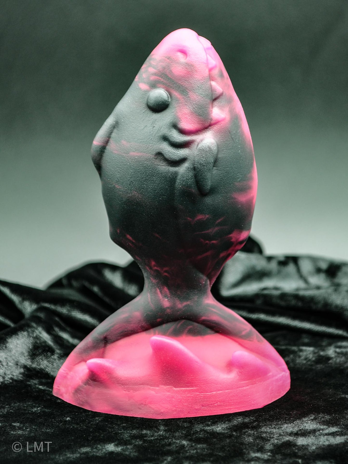 LARGE Amity the Shork! Medium (00-50)